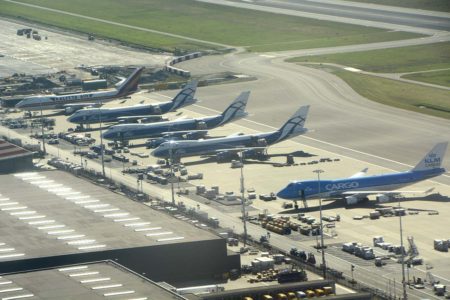 Aviones de carga en el aeropuerto de Amstterdam Schiphol