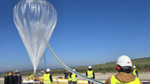 Lanzamiento de un globo estratosférico de B2Space desde el centro de ensayos Atlas en Jaén.