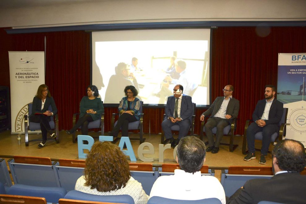 La presentación de la convocatoria de BFAero estuvo precedida de una mesa redonda sobre “Nuevos escenarios de emprendimiento”.
