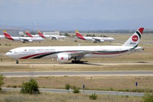 Boeing 777 de Biman Bangladesh rodando hacia la T4 de Barajas el 19 de junio para realizar un vuelo de repatriación hacia Bangladesh.