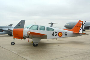 Beech F-33 Bonanza del Ejército del Aire y del Espacio español.