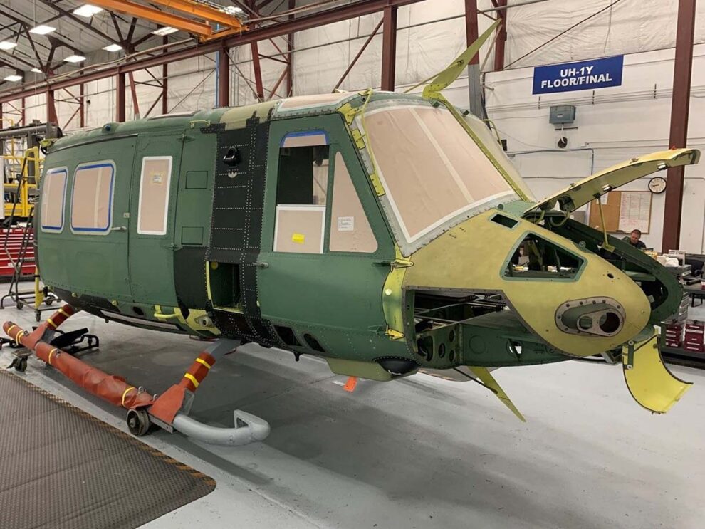 El fuselaje delantero del primer Bell UH-1Y para la República Checa, listo para entrar a montaje final.q