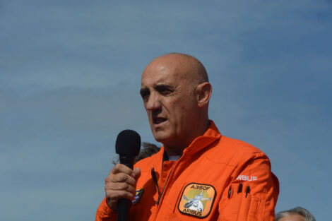 Bernardo Sáez Benito hizo en su dìa el primer vuelo del Beluga XL.