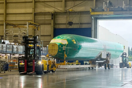 Boeing acaba de abrir una ueva línea de montaje del 737en Everett para hacer frente a la demanda.