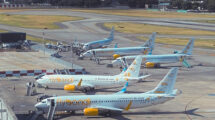 Àviones de Flybondi en el aeropuerto Aeroparque de Buenos Aires.