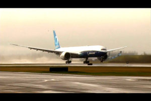 Despegue del primer Boeing 777-9 en su vuelo inaugural desde Paine Field.