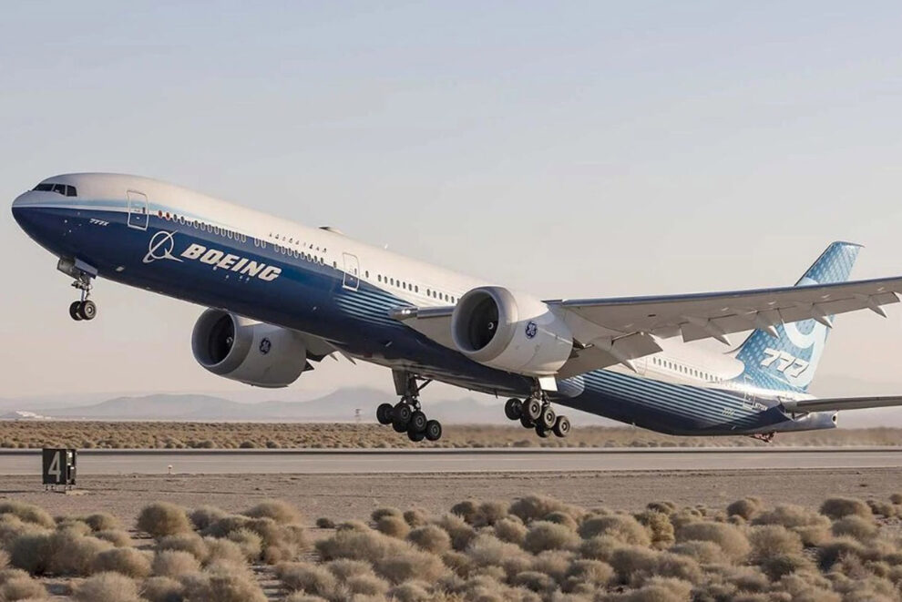 Las pruebas del Boeing 777X van bien, pero la certificación se ha vuelto a retrasar, ahora a 2027.