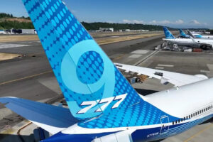 En el tercer trimestre Boeing ha retrasado el B-777X y hecho un nuevo cargo extraordinario.