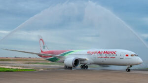 Recepción en Casablanca del décimo Boeing 787 de Royal Air Maroc el 24 de noviembre al final de su vuelo de entrega.