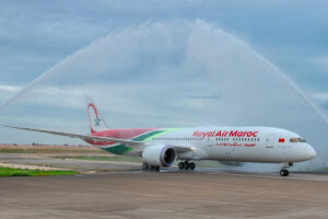 Recepción en Casablanca del décimo Boeing 787 de Royal Air Maroc el 24 de noviembre al final de su vuelo de entrega.