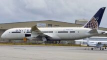 Boeing tiene ya más de 100 B-787 almacenados a la espera de su entrega.