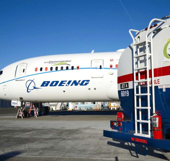 Desdde 2018 Boeing ha usado diversos aviones para pruebas de nuevas tecnologías para la descrbonización del transporte aéreo.