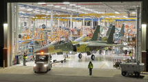 Cadena de montaje del Boeing F-15 en Saint Louis.