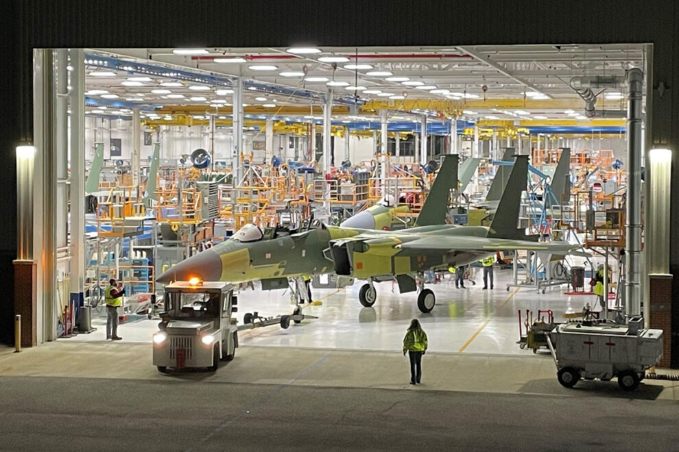 Cadena de montaje del Boeing F-15 en Saint Louis.