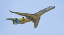Despegue del primer Bombardier Global 8000 de serie.