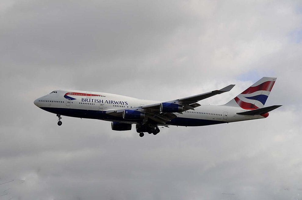 El Boeing 747-400 G-CIVT, uno de los retirados en Teruel, aterrizando el Londres Heathrow .