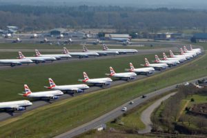 Aviones de British Airways aparcados en el aeropuerto de Bournemouth.