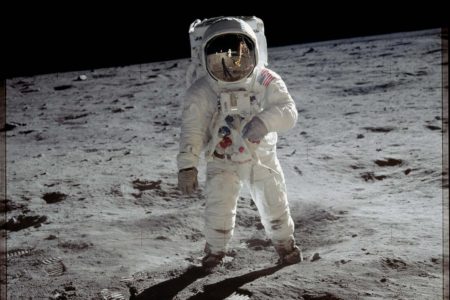 Buzz Aldrin sobre la Luna. Entre los astronautas que ahora se buscan podría estar el o la primera europea en pisar la Luna.Buzz Aldrin sobre la Luna. Entre los astronautas que ahora se buscan podría estar el o la primera europea en pisar la Luna.