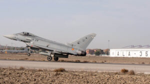 El IPA 9 despega de Getafe en su primer vuelo con el radar ECRS MK0.