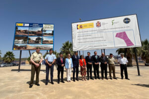 Visita de la ministra de Defensa a los terrenos de CETEDEX on motivo del inicio de las obras de construcción.