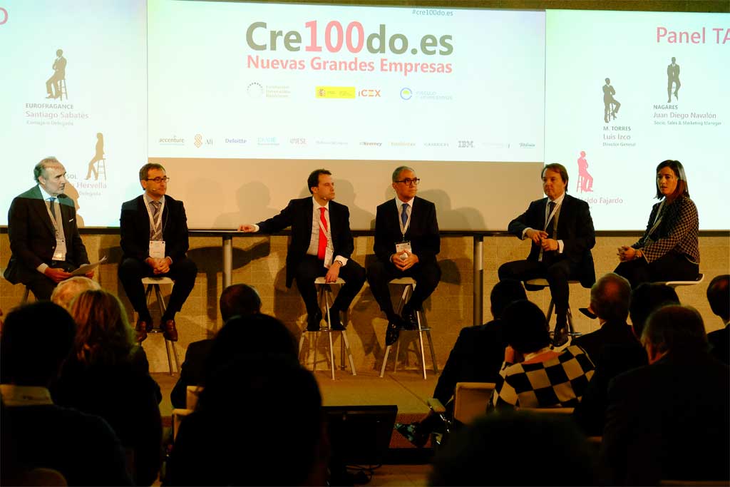 Jesús Prieto, tercero por la derecha, en el acto de presentación de Cre100do.es del ICEX.