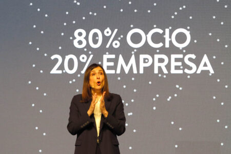 Carolina Martinoli durante la presentación de Rumbo 2035.