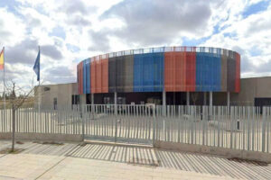 Fachada del Centro de Formación de Construcciones Aeronáutica de Illescas.