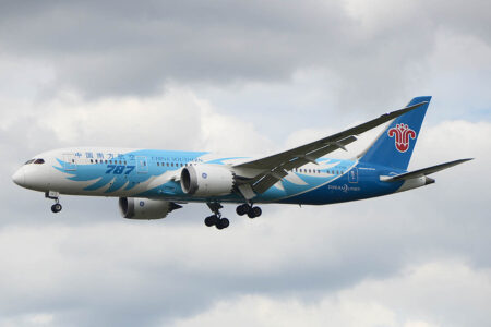 China Southern opera la ruta a Madrid con sus Boeing 787.