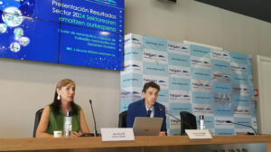 Ricardo Chocarro y Ana Villate durante la presentacióin de los resultados de Hegan en 2024.