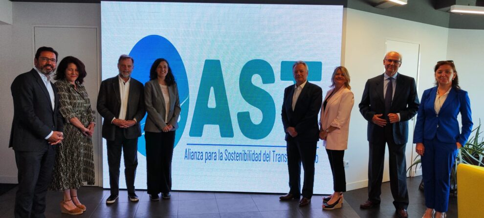 AST celebra su primer comité ejecutivo.