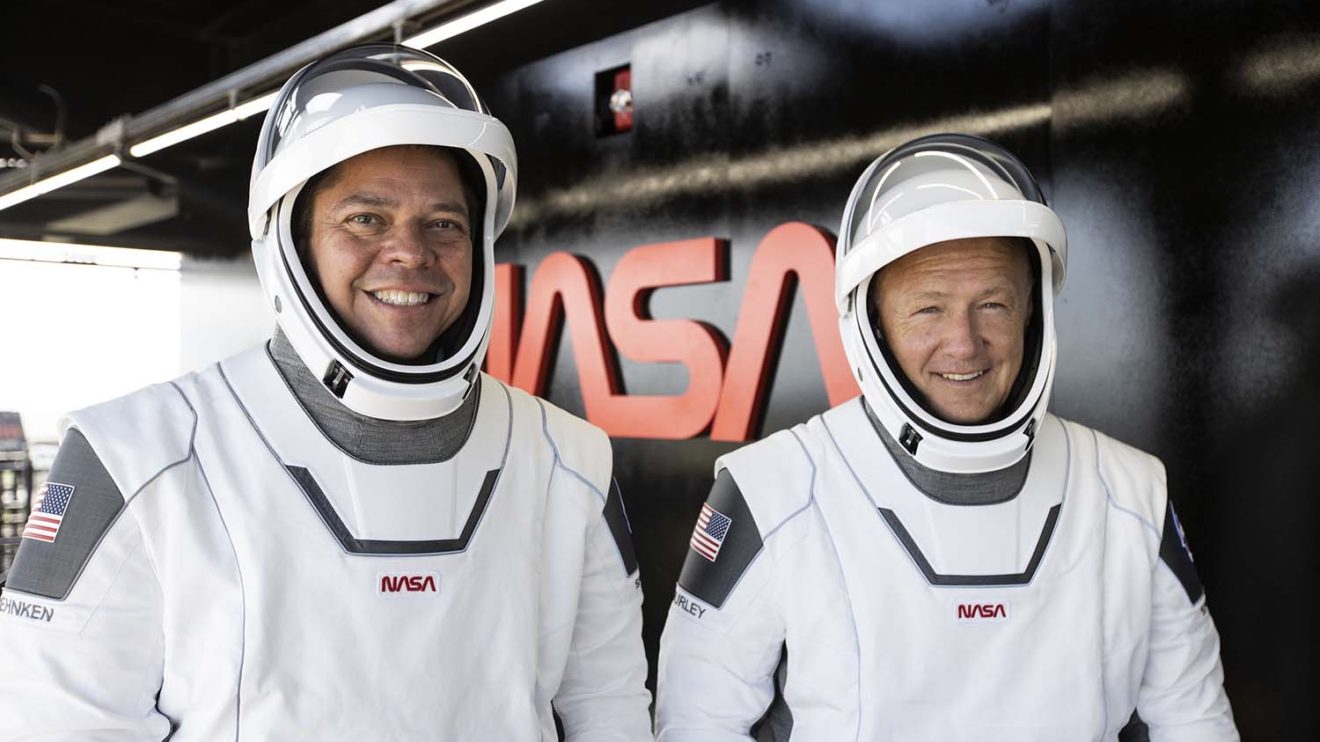 Robert Behnken y Douglas Hurley han volado anteriormente en dos misiones de la lanzadera espacial cada uno.