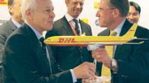 Firma entre DHL y Elbe del primer contrato para convertir a cargueros aviones A330.