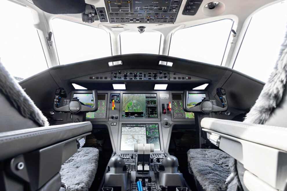 Nueva aviónica EASy IV del Dassault Falcon 2000.