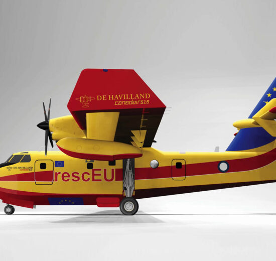 De Havilland cambia el nombre del De Havilland C515 a De Havilland Canadair 515 tras firmar la venta de 22 de ellos a Europa.