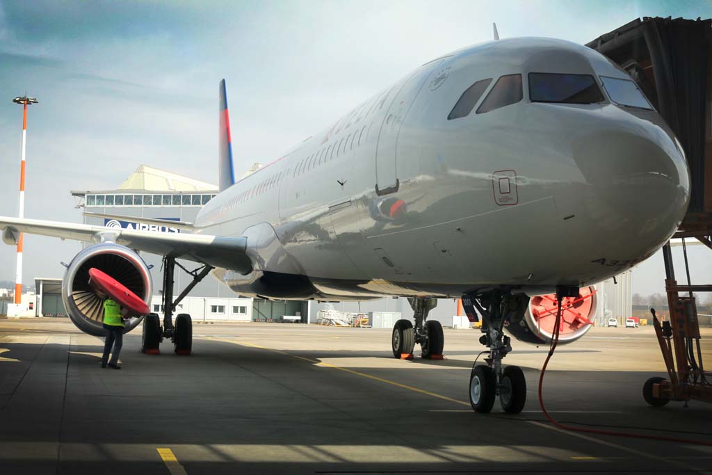 Preparación en Toulouse del primer Airbus A321 de Delta para su vuelo de entrega.