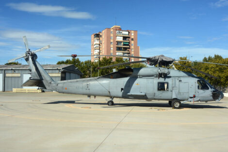 Este año deberán llegar los primeros SH-60R para sustituir a los SH-60B mientras que los F como este seguirán en servicio.