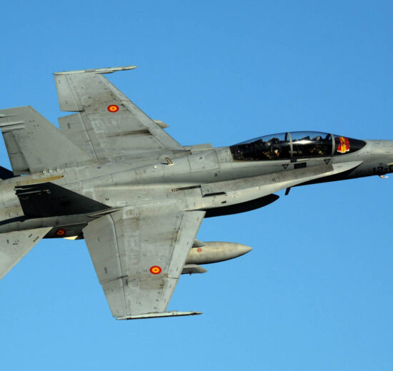 82 aeronaes, entre ellas este F/A-18, han participado en el desfile aéreo del 12 de octubre.