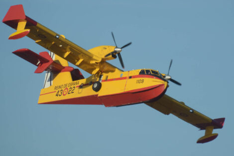 Canadair CL-215T