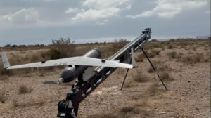 Uno de los UAV Hornet de Destinus en su rampa de lanzamiento.