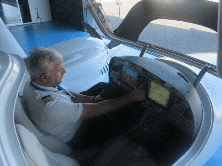 Cockpit del Diamond DA42 de European Flyers