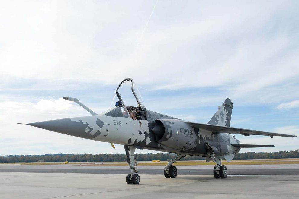 N575EM, uno de los Mirage F-1 qure Draken compró al Ejército del Aire español.