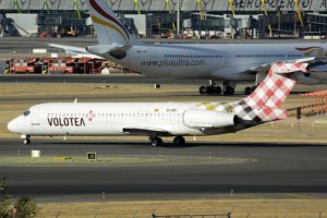 Boeing 717 de Volotea en el aeropuerto de Madrid Barajas.q