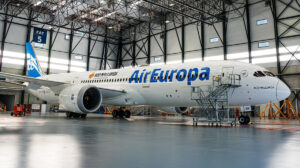 Boeing 787 de Air Europa decorado para trasladar al RCD Mallorca a la Supercopa de Fútbol 2025.