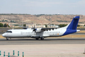 El último de los ATR 72 incorporado por Air Nostrum luce los colores de SAS, su antiguo usuario. Otro ejemplar está en pintura para sumarse a la flota de Air Nostrum.