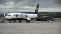 Boeing 737 de Ryanair en el aeropuerto de Madrid-Barajas.