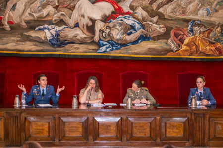 Un momento de la primera mesa de la jornada de Ellas Vuelan Alto.