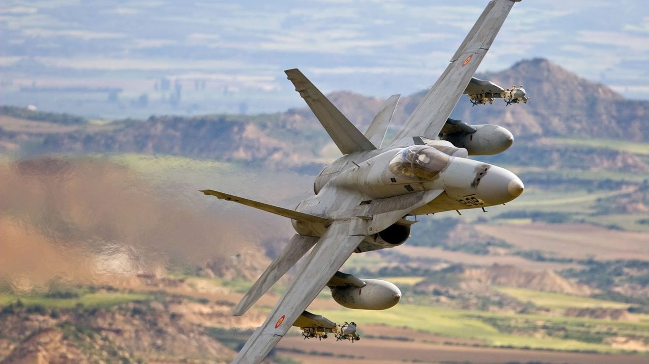 El principal polígono de entrenamiento para misiones aire-suelo del Ejército del Aire español es el de Bardenas en Navarra.