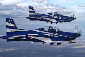 Dos de los primeros 17 Pilatus PC-21 del Ejército del Aire francés.Dos de los primeros 17 Pilatus PC-21 del Ejército del Aire francés.