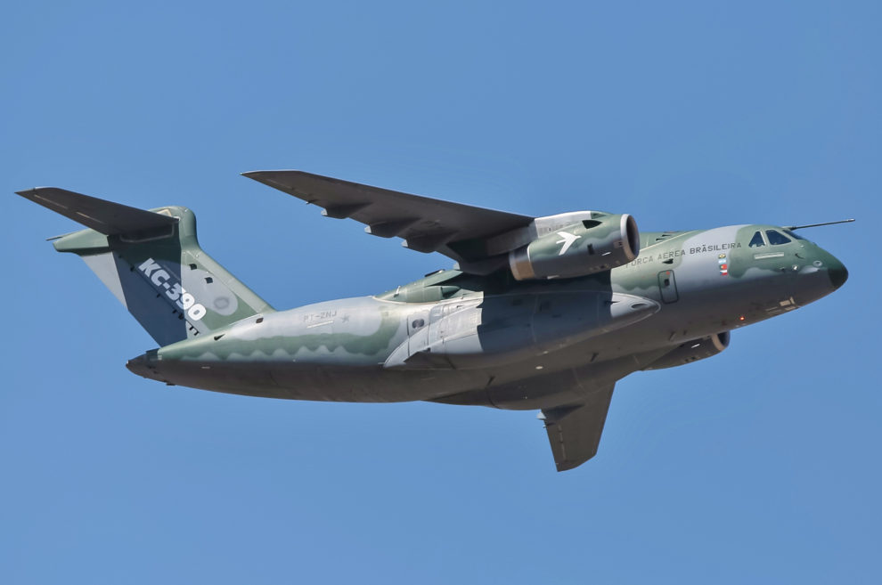 Embraer KC-390 (avión de transporte de tamaño mediano ) - Página 3 Embraer_KC-390-990x657