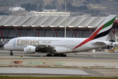 Emirates opera tres de sus cuatro vuelos diarios a Madrid con sus Airbus A380.